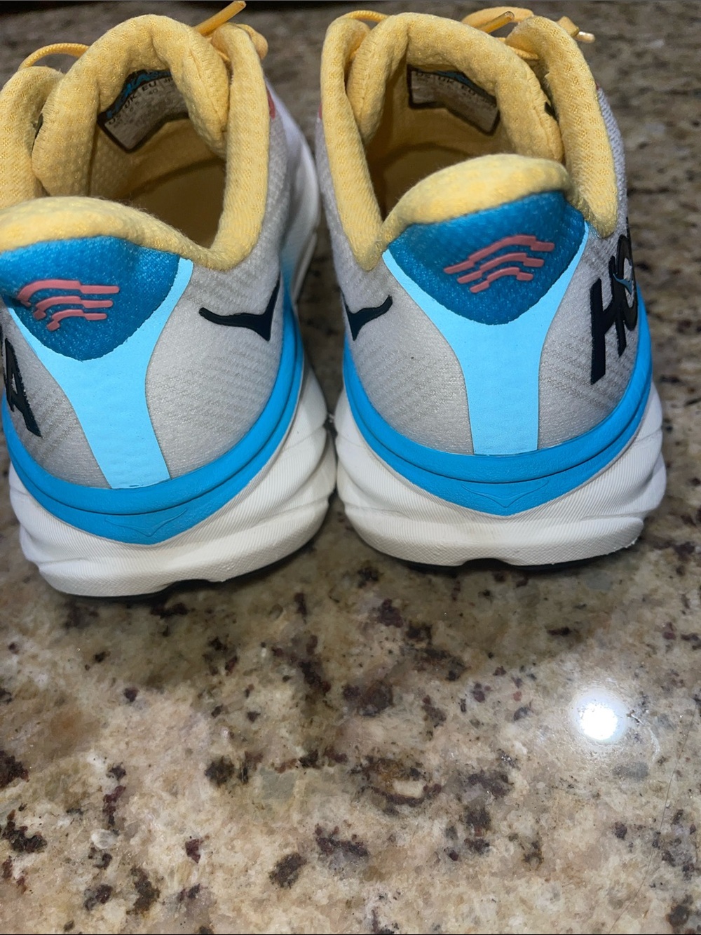 Hoka One One Clifton 9 - Picture 4 of 14